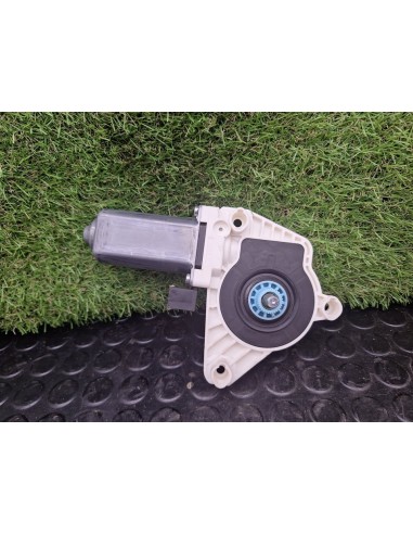 [101852] MOTOR ELEVALUNAS DELANTERO DERECHO -...