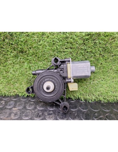 [102390] MOTOR ELEVALUNAS DELANTERO DERECHO -...