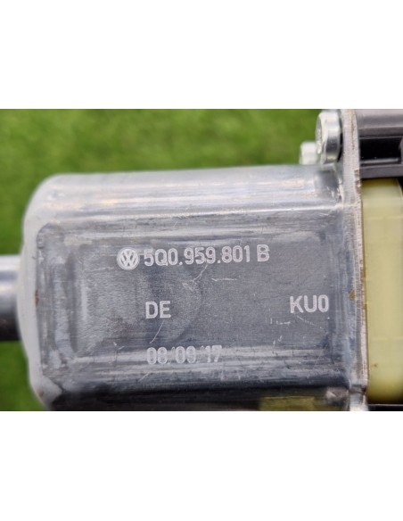 [101584] MOTOR ELEVALUNAS DELANTERO DERECHO - AUDI A3 (8P)