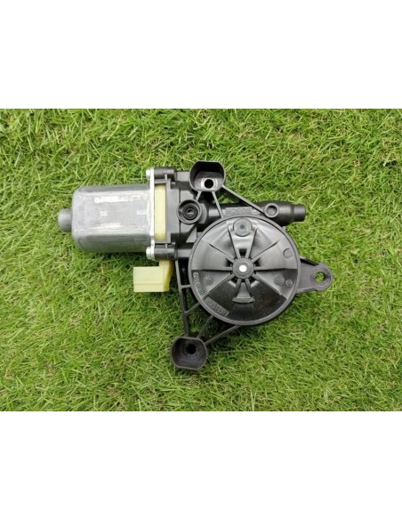 [98748] MOTOR ELEVALUNAS DELANTERO DERECHO - VOLKSWAGEN TIGUAN ALLSPACE(BW2)