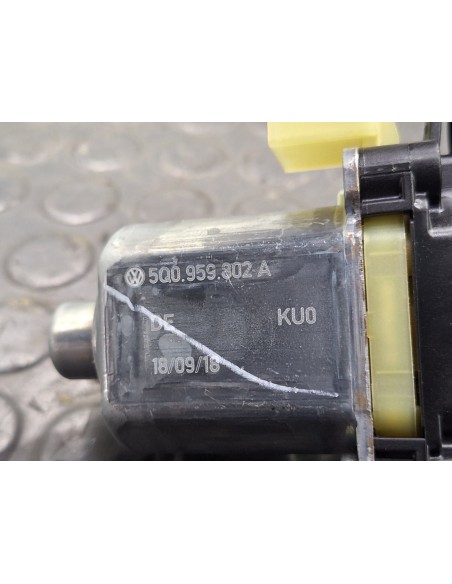 [100300] MOTOR ELEVALUNAS DELANTERO IZQUIERDO - VOLKSWAGEN T-ROC (01/2017 - 12/2020)