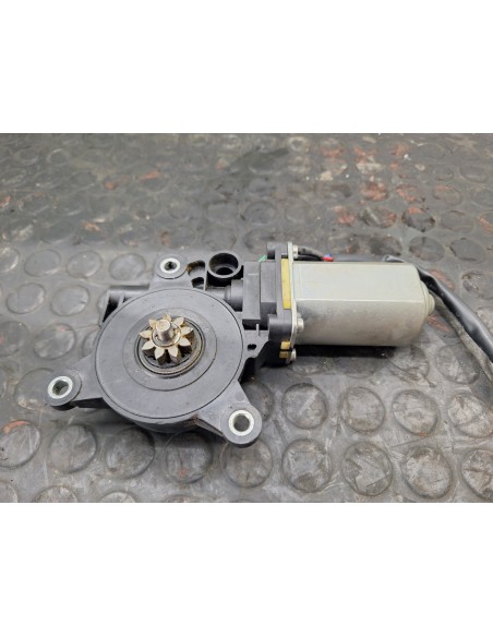 [105515] MOTOR ELEVALUNAS DELANTERO IZQUIERDO - MAN TG - L 7.XXX / 8.XXX (01/2005 - 12/2017)