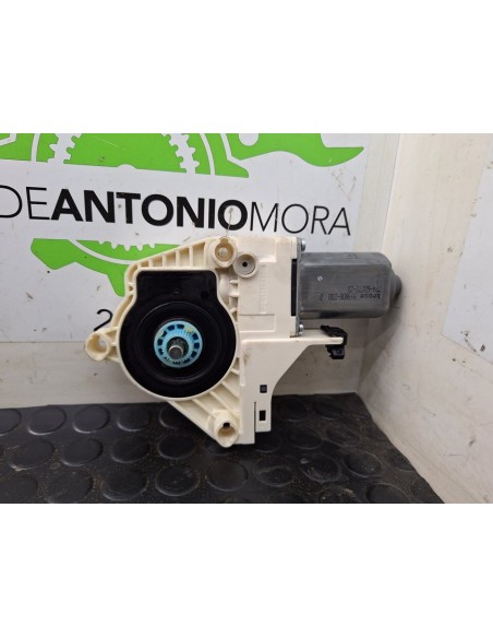 [101745] MOTOR ELEVALUNAS DELANTERO IZQUIERDO - AUDI A8 (D2) (01/1994 - 01/1999)