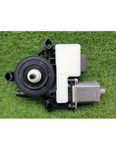 [97321] MOTOR ELEVALUNAS TRASERO DERECHO -...