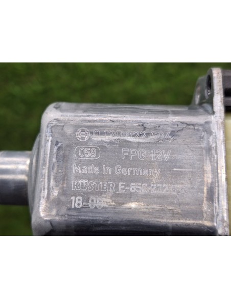 [99687] MOTOR ELEVALUNAS TRASERO DERECHO - VOLKSWAGEN GOLF VII LIM. (01/2012 - 12/2017)