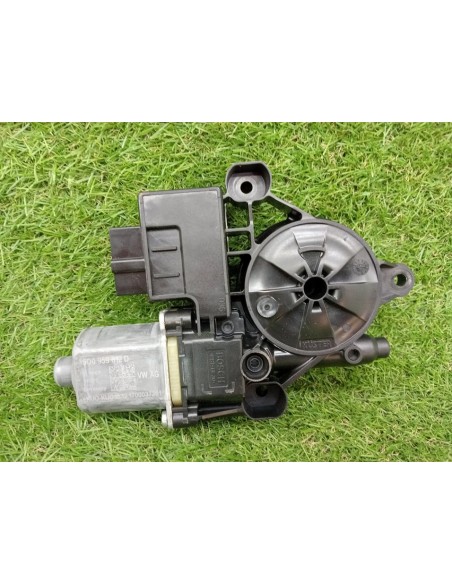 [96554] MOTOR ELEVALUNAS TRASERO DERECHO - VOLKSWAGEN GOLF VII LIM. (01/2012 - 12/2017)