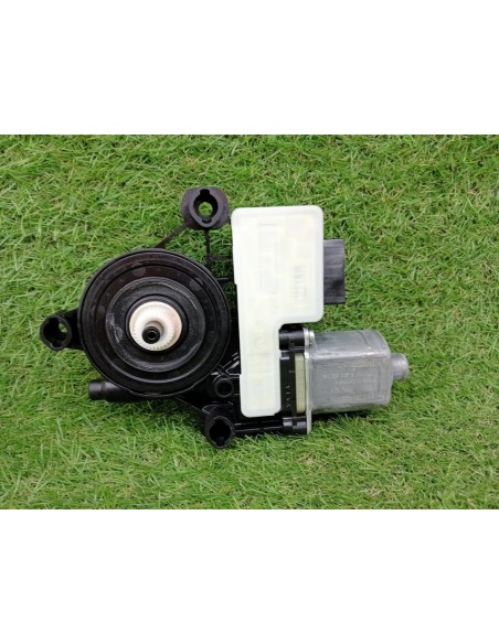 [96554] MOTOR ELEVALUNAS TRASERO DERECHO - VOLKSWAGEN GOLF VII LIM. (01/2012 - 12/2017)