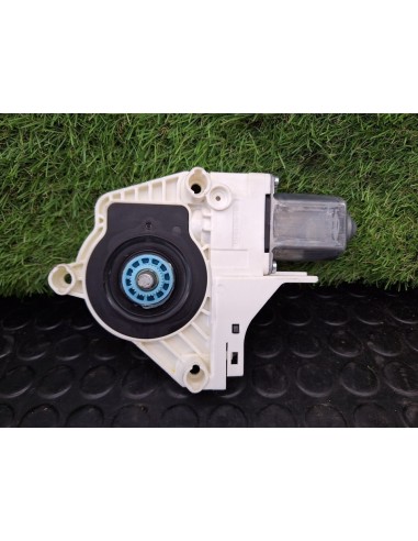 [101806] MOTOR ELEVALUNAS TRASERO IZQUIERDO -...