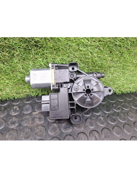 [102332] MOTOR ELEVALUNAS TRASERO IZQUIERDO - VOLKSWAGEN T-ROC (01/2017 - 12/2020)