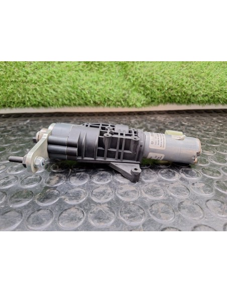 [101946] MOTOR PORTON TRASERO - AUDI Q7 4MG