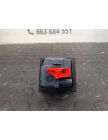 [100437] MOTOR TAPA COMBUSTIBLE - MERCEDES...