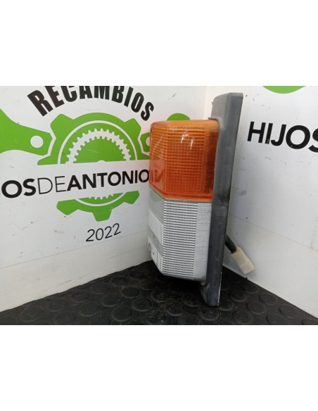 [100675] PILOTO DELANTERO IZQUIERDO - SCANIA SERIE 4 (P/R 94 G) (01/1996 - 01/2004)