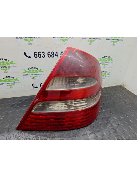 [104997] PILOTO TRASERO DERECHO - MERCEDES CLASE E (W124) BERLINA