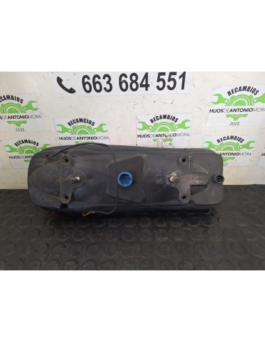 [104766] PILOTO TRASERO DERECHO - NISSAN...