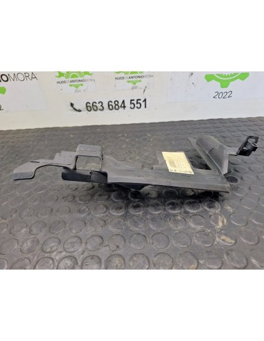 [100327] PLASTICO - VOLKSWAGEN GOLF V BERLINA...
