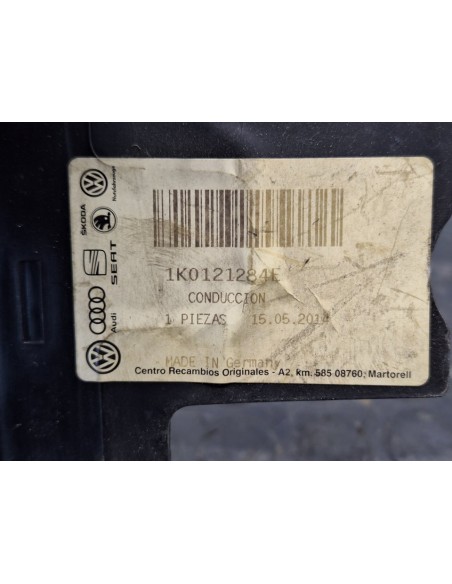 [100327] PLASTICO - VOLKSWAGEN GOLF V BERLINA (1K1)