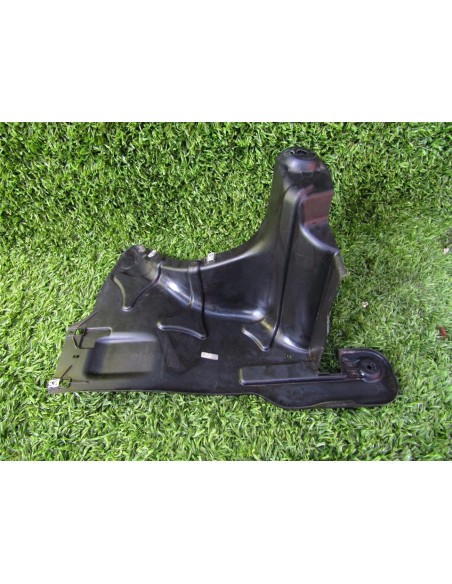 [94189] PLASTICO - VOLKSWAGEN UP! (122) (01/2016 - 12/2018)