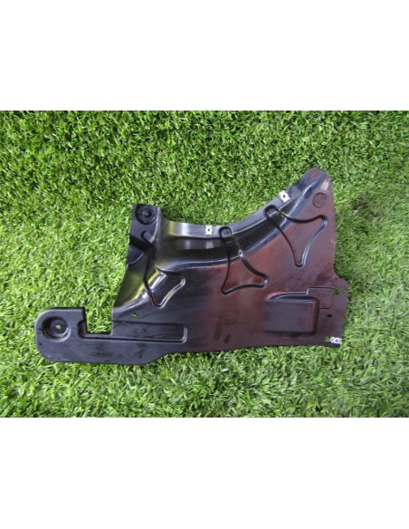 [94189] PLASTICO - VOLKSWAGEN UP! (122) (01/2016 - 12/2018)