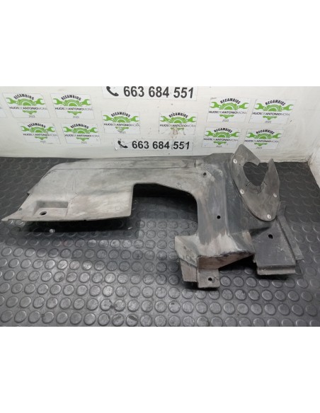 [105996] PLASTICO - NISSAN NT400 CABSTAR (01/20214-) (01/2014 - ...)