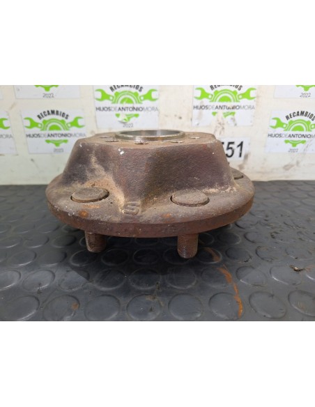 [103970] PLATO SUJETADOR DE RUEDA - IVECO DAILY CAJA CERRADA