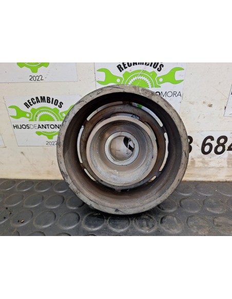 [104122] POLEA BOMBA AGUA - IVECO DAILY CAJA CERRADA