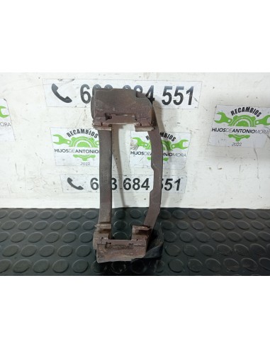 [103900] PORTA PINZA DELANTERA DERECHA - IVECO...