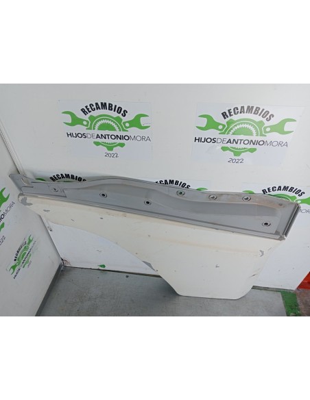 [100383] PROLONGACION PUERTA DERECHO  - VOLVO FH 12 2002 - (01/2002 - 01/2006)