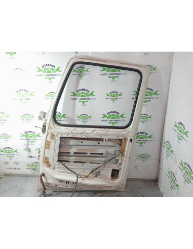 [100384] PUERTA DELANTERA DERECHA - VOLVO FH 12...