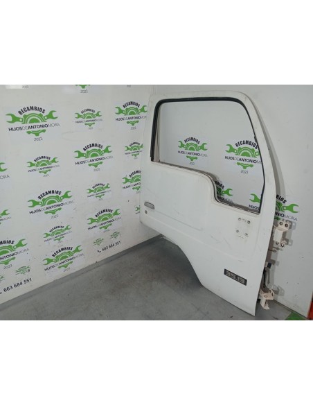 [101765] PUERTA DELANTERA DERECHA - NISSAN CABSTAR E (01/2002 - 12/2003)