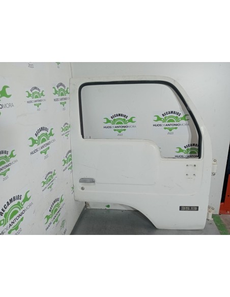[101765] PUERTA DELANTERA DERECHA - NISSAN CABSTAR E (01/2002 - 12/2003)