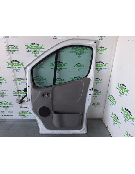 [102065] PUERTA DELANTERA DERECHA - RENAULT TRAFIC