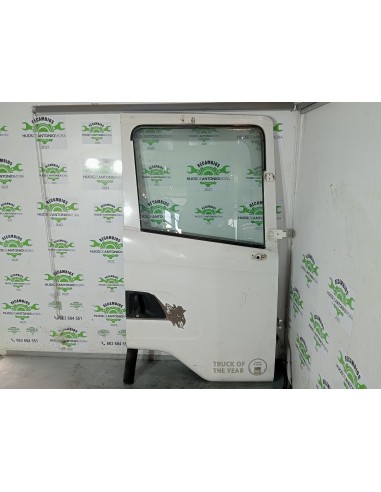 [105386] PUERTA DELANTERA DERECHA - SCANIA...