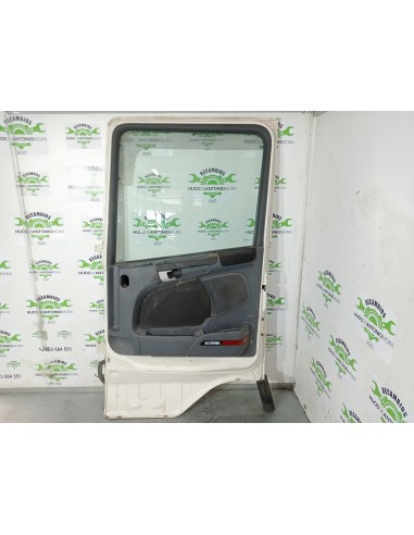 [105386] PUERTA DELANTERA DERECHA - SCANIA...