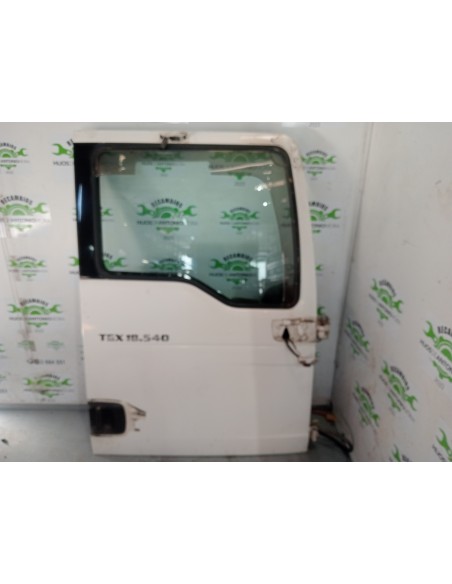 [106438] PUERTA DELANTERA DERECHA - MAN TGX 18.XXX (01/2007 - 12/2017)