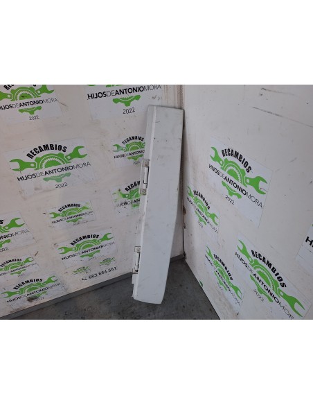 [104180] PUERTA DELANTERA IZQUIERDA - RENAULT MAGNUM 480 DXI