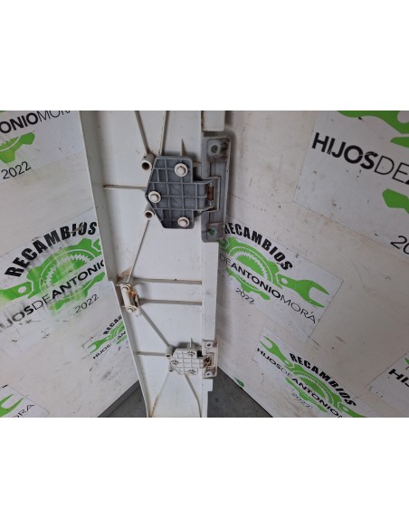 [104180] PUERTA DELANTERA IZQUIERDA - RENAULT MAGNUM 480 DXI