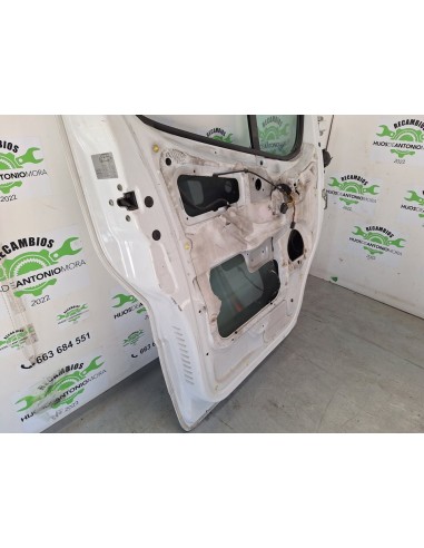 [100451] PUERTA DELANTERA IZQUIERDA - NISSAN...