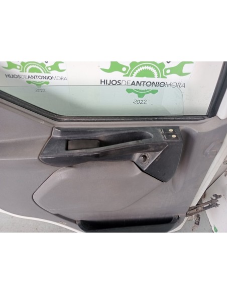 [103330] PUERTA DELANTERA IZQUIERDA - RENAULT HR XXX.18/26 PREMIUM 01 - (01/2001 - 12/2006)