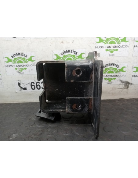 [105992] PUNTERA PARAGOLPE - NISSAN NT400 CABSTAR (01/20214-) (01/2014 - ...)