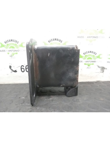 [105992] PUNTERA PARAGOLPE - NISSAN NT400...