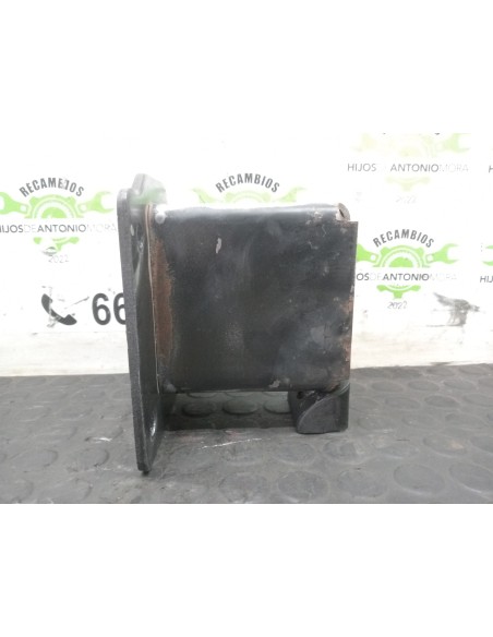 [105992] PUNTERA PARAGOLPE - NISSAN NT400 CABSTAR (01/20214-) (01/2014 - ...)