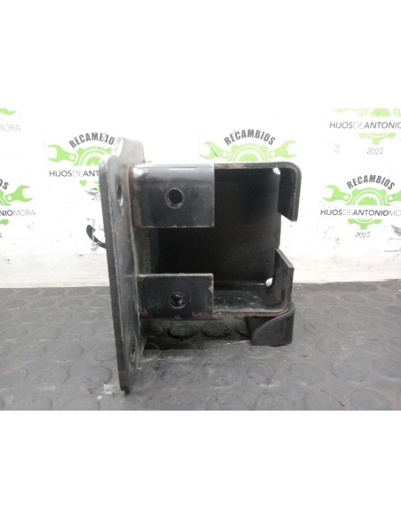 [105993] PUNTERA PARAGOLPE - NISSAN NT400 CABSTAR (01/20214-) (01/2014 - ...)