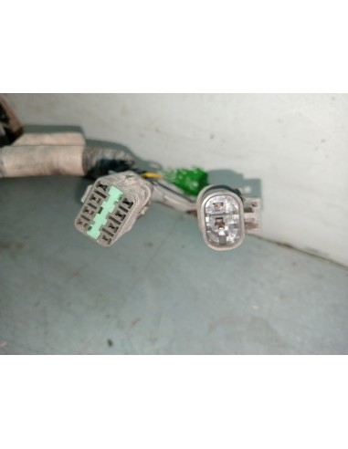 [105804] PUNTERA PARAGOLPES IZQUIERDA - NISSAN...