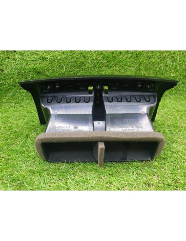 [95294] REJILLA AIREADORA - AUDI A8 (D2)...