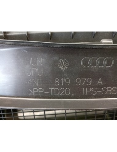 [96535] REJILLA AIREADORA - AUDI A8 (D2)...