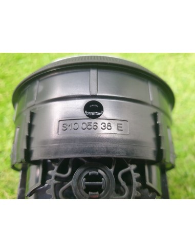 [95293] REJILLA AIREADORA - AUDI Q2 (GAB)