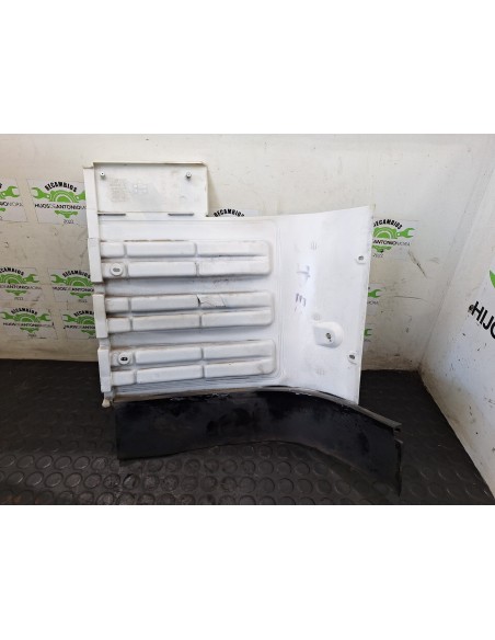 [105806] REJILLA LATERAL - NISSAN ECO - T 100.45/78 KW/E2 (01/1996 - ...)