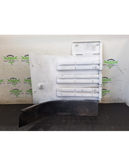 [105807] REJILLA LATERAL - NISSAN ECO - T 100.45/78 KW/E2 (01/1996 - ...)