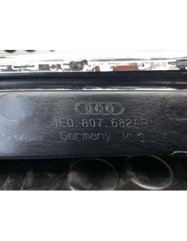 [97063] REJILLA PARAGOLPES DERECHA - AUDI A8...