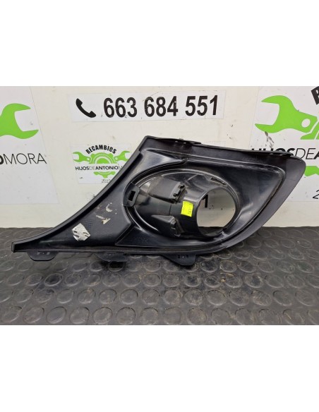 [100304] REJILLA PARAGOLPES DERECHA - RENAULT MEGANE III BERLINA 5 P